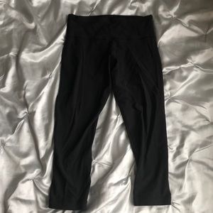 Lululemon cropped leggings Size 4